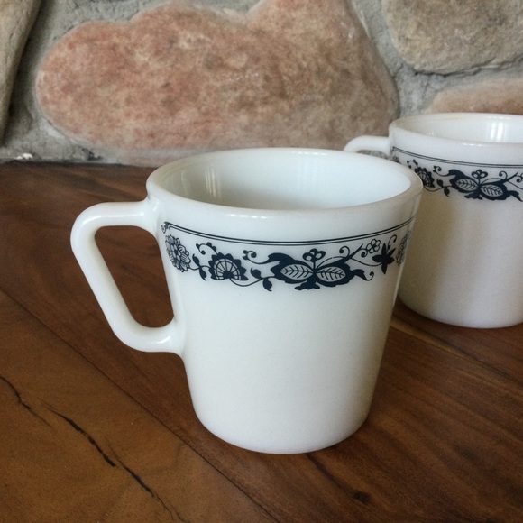 Vintage Pyrex Old Town Blue Onion Cups Set of 4 - Picture 2 of 6